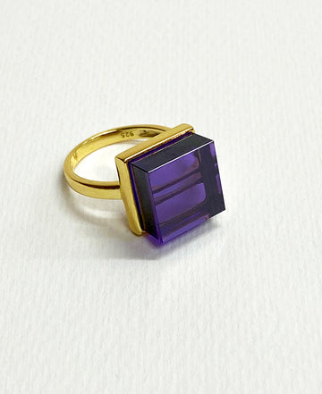 Servalan Amethyst Gold Ring